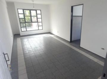 Foto · Tres Dorm. Castro Barros