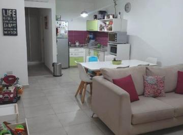 PH · 70m² · 2 Ambientes · 1 Cochera · Casa en PH Dos Ambientes en Ituzaingó Ref 1192