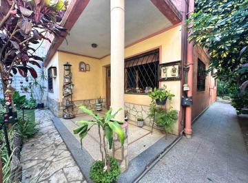 general-san-martin-villa-ballester-venta-casa-3-ambientes · Casa de 3 Ambientes con Parque + 2 Locales