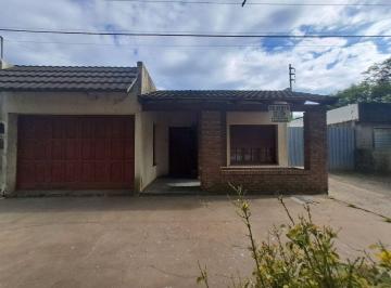 Casa · 170m² · 5 Ambientes · 1 Cochera · Casa en Venta de Tres Dorm. en Santa Teresa - Santa Fe