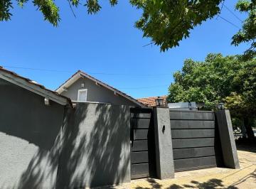 Casa · 110m² · 4 Ambientes · 2 Cocheras · Venta Casa Hurligham