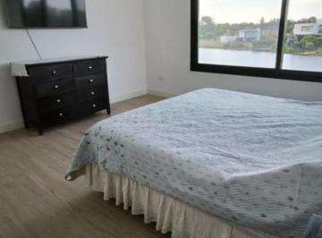 Casa · 200m² · 5 Ambientes · 6 Cocheras · Canton Norte a La Laguna