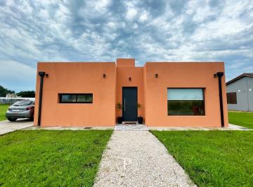 Casa · 120m² · 4 Ambientes · Chalet Estilo Moderno en Costa del Sol