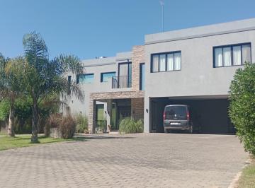 Casa de 4 ambientes, Escobar · Preciosa Casa Estilo Moderno Desarrollada en 2 Plantas