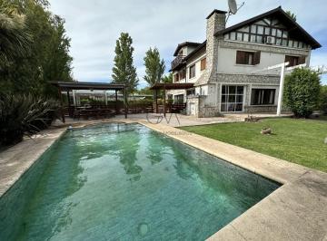 Casa · 380m² · 6 Ambientes · Casa en Venta Rumenco
