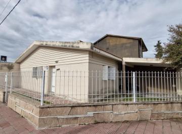 Casa · 149m² · 4 Ambientes · 2 Cocheras · Vendo Casa 3 Dorm. - B° Los Naranjos. Apto Bancor