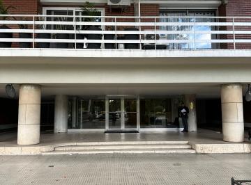 Departamento de 4 ambientes, Palermo · Departamento Muy Luminoso en Alquiler 4 Amb Condependencia y Balcón Libertador