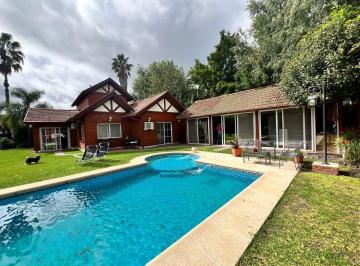 Casa · 200m² · 5 Ambientes · 4 Cocheras · Casa en Venta en Campos de Echeverria Canning