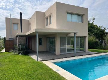 Casa · 180m² · 4 Ambientes · 2 Cocheras · Venta Casa 4 Amb C/pileta Barrio Cerrado Sta Elena