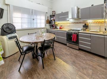 PH · 124m² · 4 Ambientes · Venta PH 4 Ambientes Caseros