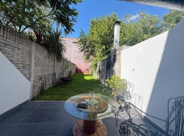 Casa · 60m² · 3 Ambientes · 1 Cochera · Dúplex en Venta, 2 Dorm. en Gorina, Gonnet.