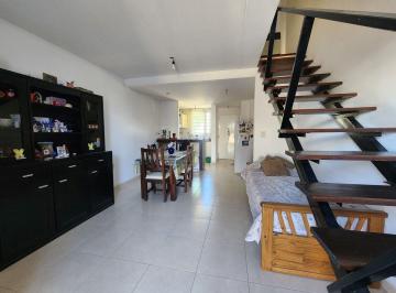 Casa · 65m² · 3 Ambientes · Venta Duplex Fernandez Oro