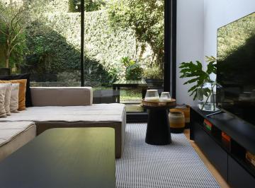Casa · 379m² · 5 Ambientes · 1 Cochera · Impecable Casa con Jardin y Cochera en Venta en Recoleta