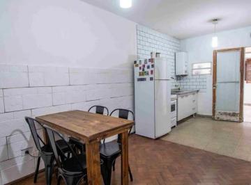 Casa · 33m² · 3 Ambientes · Casa Interna en Venta en Barrio Abasto Rosario