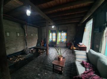 Quinta vacacional · 235m² · 6 Ambientes · 1 Cochera · Quinta en La Reja Moreno