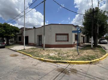 Casa · 90m² · 3 Ambientes · 2 Cocheras · Casa de 3 Amb a La Venta en Cañuelas Centro
