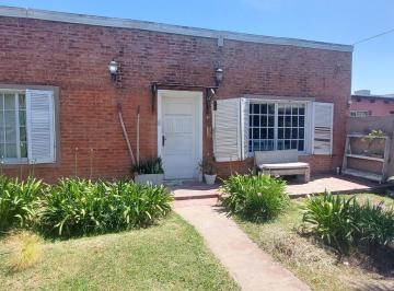 Casa · 95m² · 4 Ambientes · 2 Cocheras · Casa de 4 Amb. a La Venta en Cañuelas