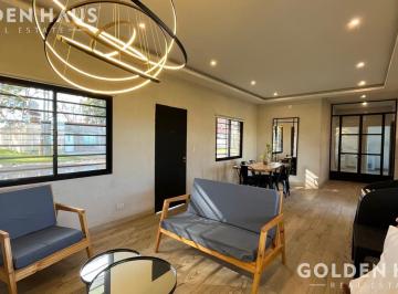 Casa · 100m² · 4 Ambientes · 2 Cocheras · Casa en Longchamps en Venta
