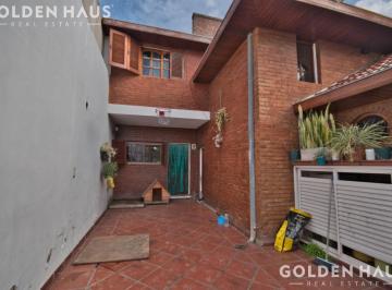 Casa · 224m² · 5 Ambientes · 2 Cocheras · Casa en Barrio Pque. Calchaqui en Venta