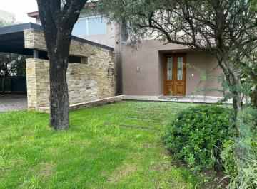 Casa de 2 ambientes, Malagueño · Alquilo Excelente Casa en Valle del Golf 2 Dorm. C/pileta Climatizada