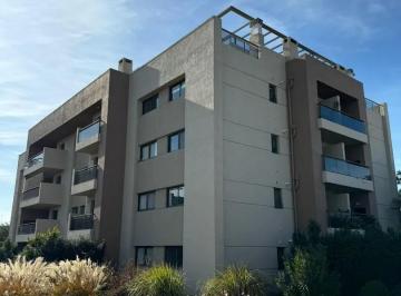 Departamento · 2 Dormitorios · 1 Cochera · Oportunidad! Excelente Depto de 2 Dorm. de Primera Categoria en Casonas de Manantiales
