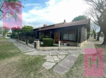 Casa · 112m² · 5 Ambientes · Venta - Casa en Planta Baja, Monte Grande