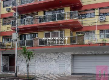 Departamento · 55m² · 2 Ambientes · 1 Cochera · Amplio Departamento 2 Ambientes con Cochera