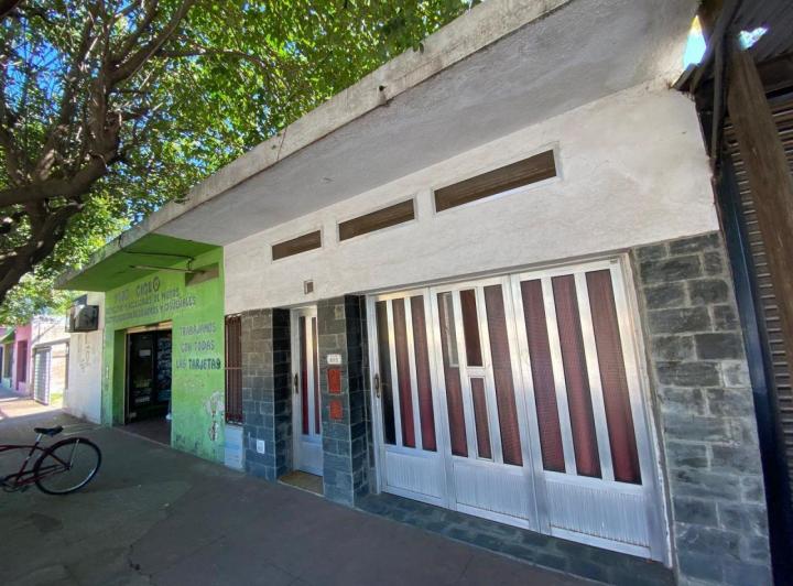 Casa · 220m² · 7 Ambientes · 1 Cochera