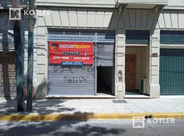 Local comercial · 80m² · Amplio Local Comercial con Depósito y Oficina en Planta Alta Muy Buena Ubicación a Tres Cuadras de L