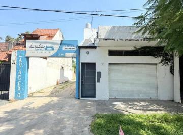 Casa · 85m² · 7 Ambientes · 10 Cocheras · Venta Casa, Local Al Frente 10 Cocheras y Lavadero