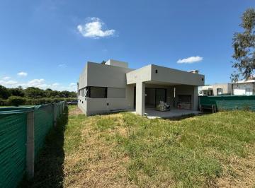 Casa · 376m² · 4 Ambientes · Casa en El Manantial