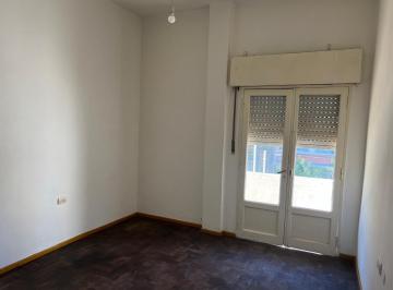 Departamento de 2 ambientes, Córdoba · Alquilo Depto en Av E. Olmos 500. 1d C/balcon. Exp. Bajas.