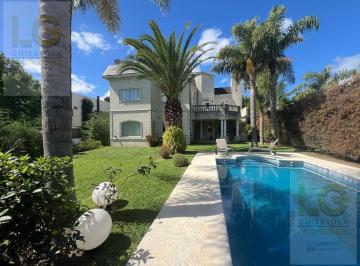 Casa · 320m² · 6 Ambientes · 2 Cocheras · Casa en Venta en Fincas de Iraola I
