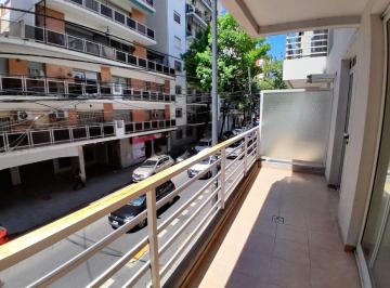 Departamento · 72m² · 3 Ambientes · 1 Cochera · Venta 3 Amb Al Frente C/balcón, Patio, Cochera y Baulera y 2 Hab en Suite - Flores