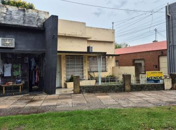 Casa , Santo Tomé · Propiedad Ubicada Sobre Av Luján