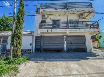 Casa de 4 ambientes, Resistencia · Dúplex Funcional y Seguro en San Miguel – 3 Dorm., Terraza y Cochera