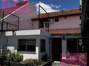 Casa · 300m² · 5 Ambientes · 5 Cocheras · Venta - Casa en Italiani en Monte Grande!