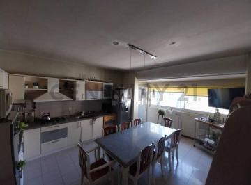 Casa · 300m² · 8 Ambientes · 2 Cocheras · Casa Centrica en Venta en Rafaela