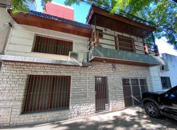 Casa · 200m² · 6 Ambientes · 2 Cocheras · Venta - Casa de 3 Dorm. y Cochera Doble. Abasto, Rosario.