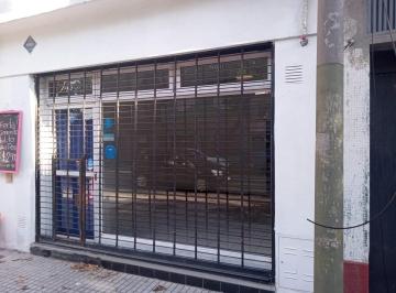 Local comercial · 36m² · 1 Ambiente · Local. frente Vidriado. Baño. Echesortu
