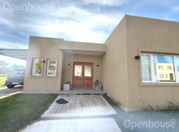 Casa · 100m² · 4 Ambientes · 2 Cocheras · Oportunidad de Venta Casa en San Pablo! Financiación