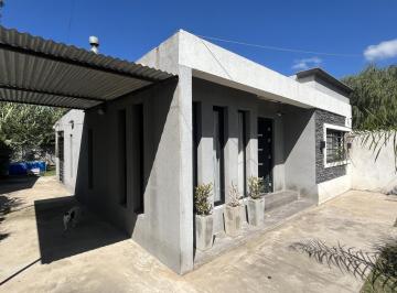 Casa · 70m² · 2 Ambientes · Venta - Casa 2 Ambientes con Jardín – Cantilo 722