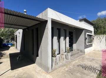 Casa · 70m² · 2 Ambientes · Venta - Casa 2 Ambientes con Jardín – Cantilo 722