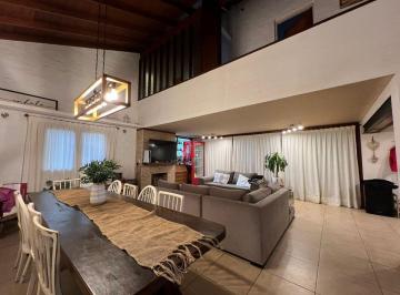 Casa · 188m² · 4 Ambientes · 3 Cocheras · Alquiler Casa 4 Ambientes - Parque Leloir