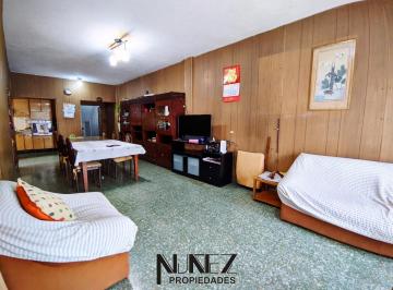 Casa · 360m² · 5 Ambientes · 1 Cochera · Venta - Casa en 2 Plantas C/local Comercial Apta Credito