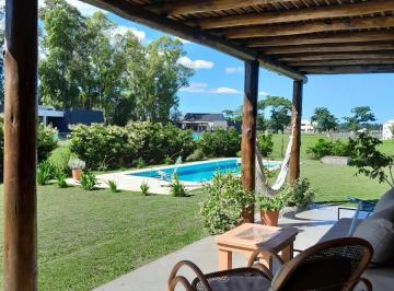 Casa · 170m² · 3 Ambientes · Casa en Alquiler Temporario en Barrio Privado Matisse