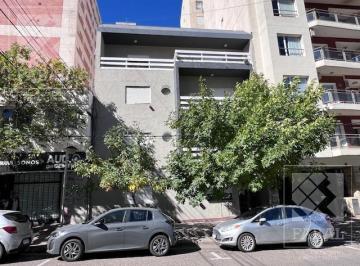 Departamento · 100m² · 4 Ambientes · Departamento Alquiler Centro, 3 Dorm., 2 Baños y Balcón