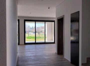 Casa · 260m² · 6 Ambientes · Casa Chalet en Venta en Tipas, Nordelta, Tigre