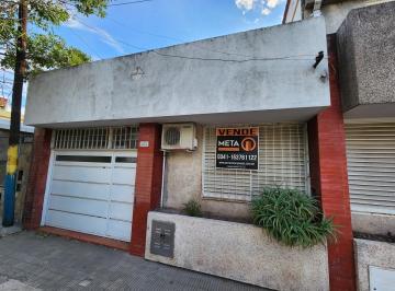 Casa · 76m² · 3 Ambientes · 1 Cochera · Oportunidad Casa en Zona Sur