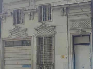 Casa · 300m² · 6 Ambientes · Casa en Alquiler